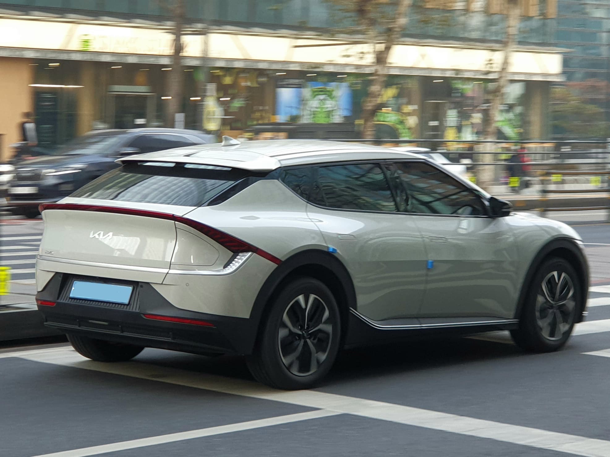 Kia EV6 i Glacier-hvid